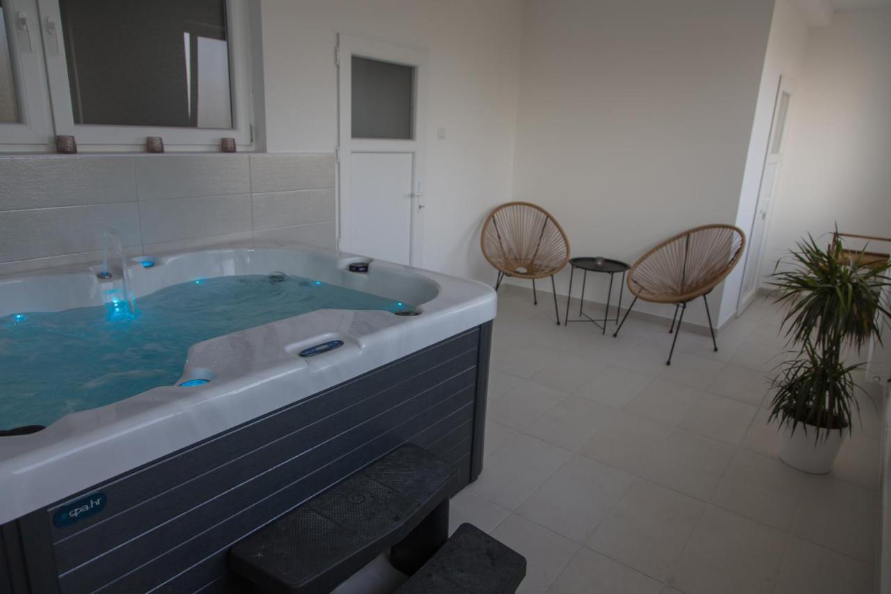 Holiday Home Thesaurum Karanac Luaran gambar