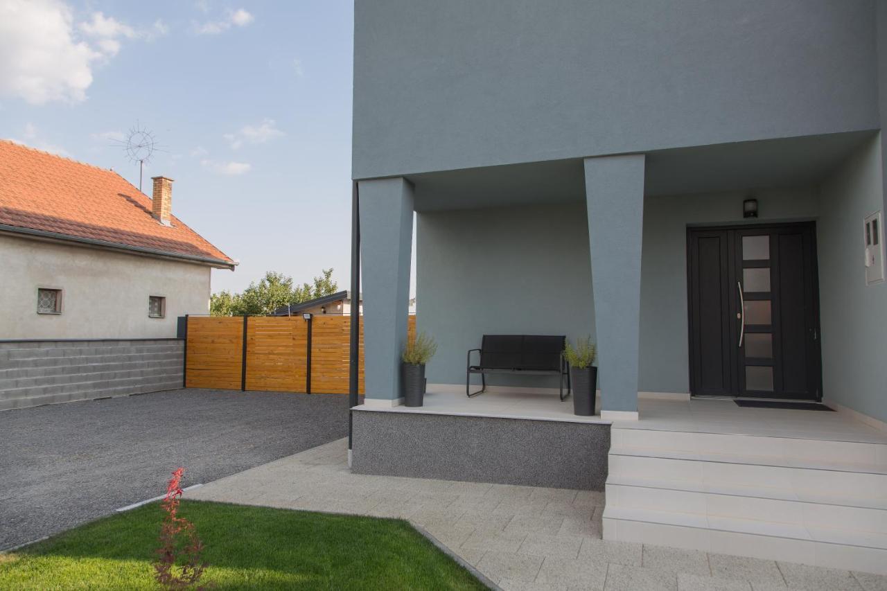 Holiday Home Thesaurum Karanac Luaran gambar